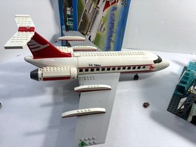 LEGO City: Airport 7894 (2006) Retired.