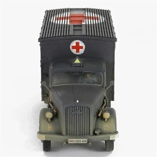Opel Blitz KFZ 305 Ambulance RAL7021 Dunkelgrau 1:32 Forces of Valor 801101B - Image 3 of 4