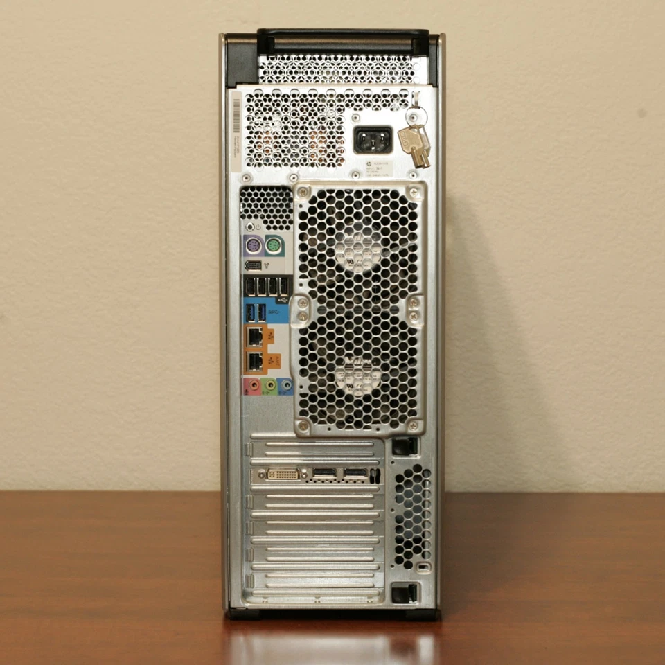 Estación de trabajo HP Z620 Xeon E5-1603 V0 8 GB RAM ECC SIN HDD SIN GPU Foto 3 de 4