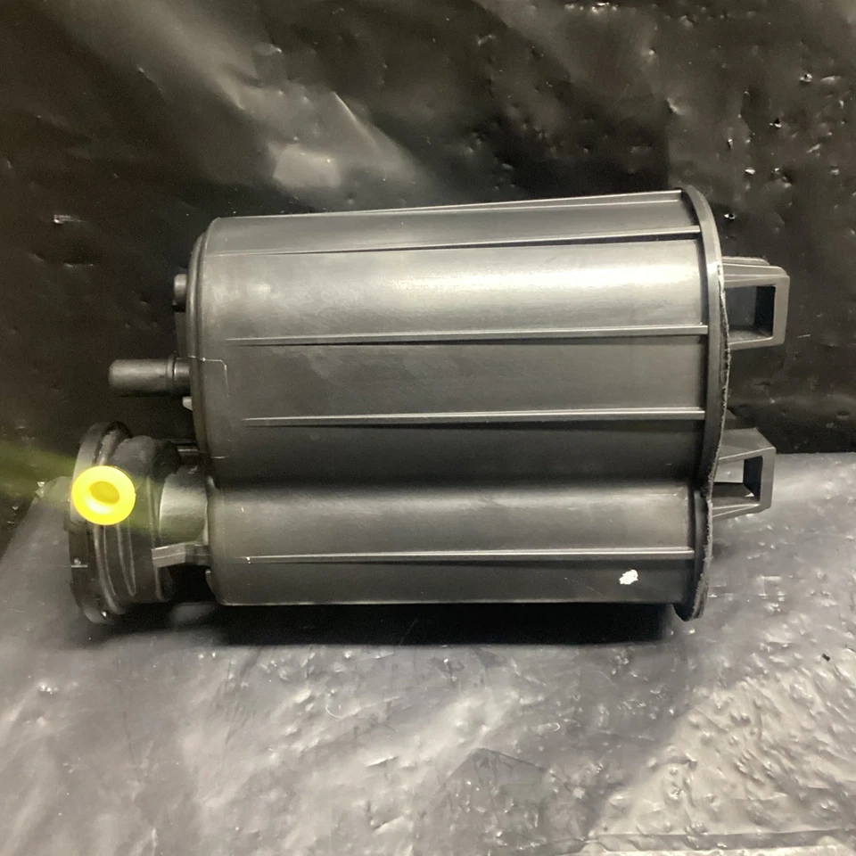 Nuevo bote de vapor de combustible Mopar 2003-2006 300M Sebring Stratus 04891386AD fabricante de equipos originales Foto 3 de 4