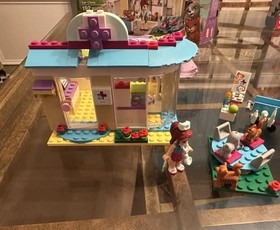 LEGO Friends: Vet Clinic (41085) With Instructions- Missing Few Small Pieces