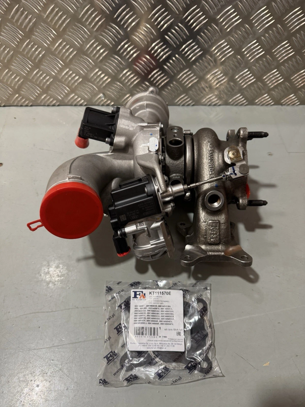 Mahle Audi Turbocharger 06l145874C 130950 With Turbo Kit KT111570E Brand New