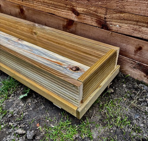 Wooden Garden Decking Planter trough - 110cm length - with drainage holes  - Picture 4 of 7