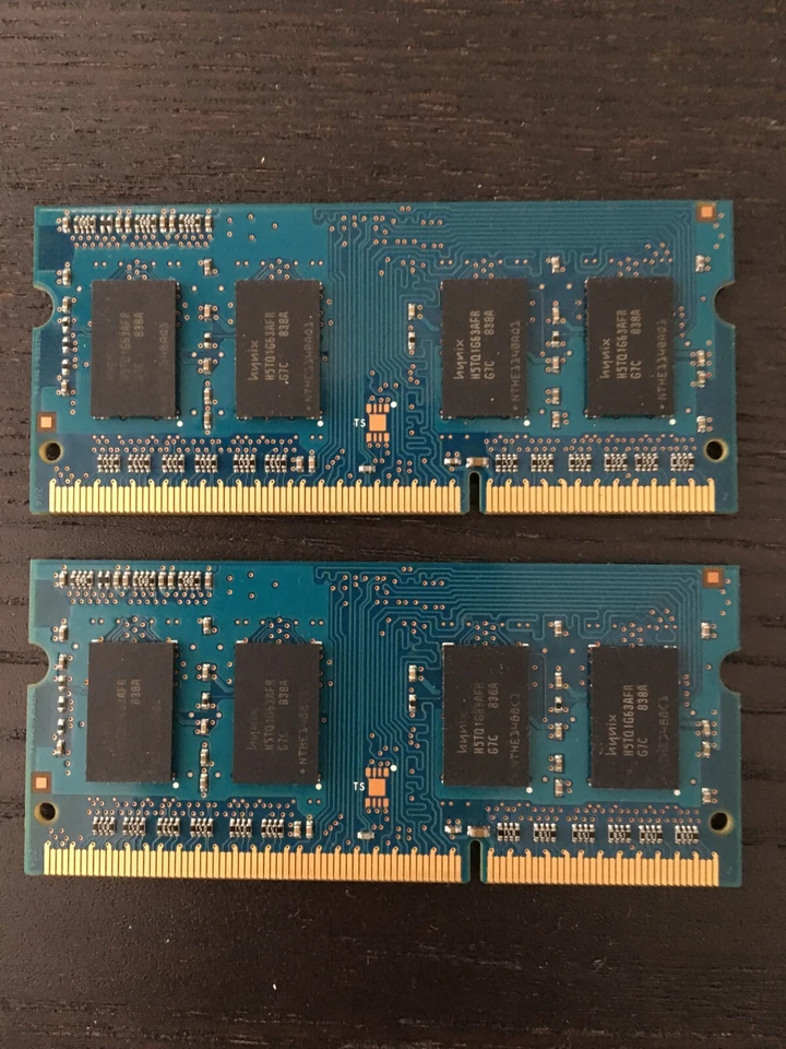 Hynix PC3 8500S 1GB SO-DIMM DDR3 SDRAM Memory (HMT112S6BFR6C-G7) Pair Total 2GB - Image 2 of 2