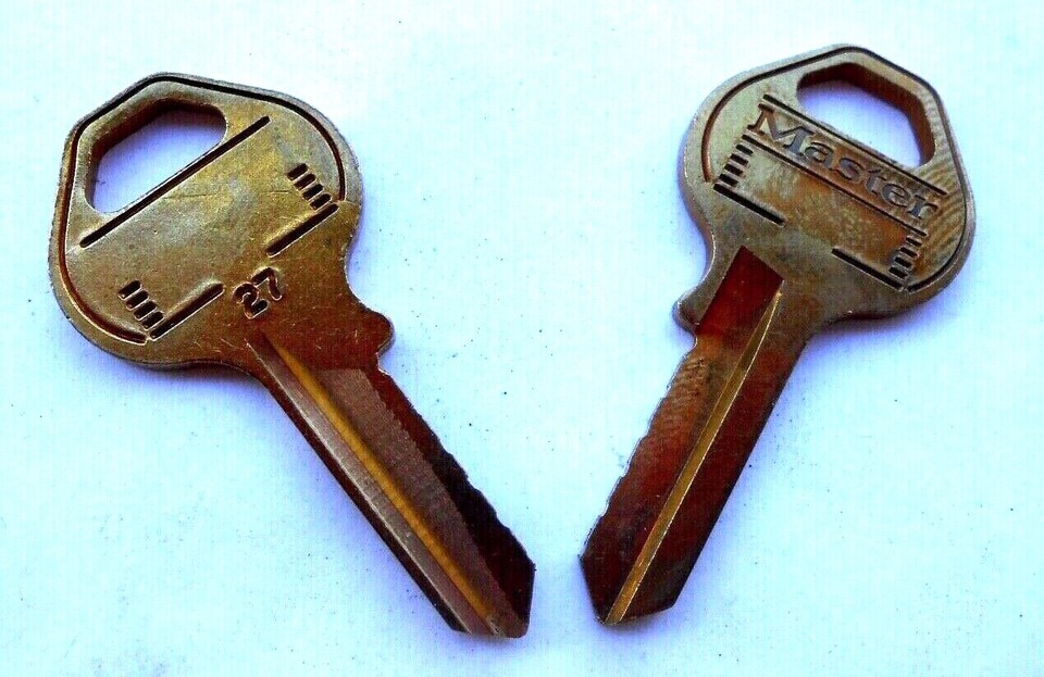 (1) ORIGINAL MASTER Padlock M16 / M 27 Key Blank Made in USA | eBay