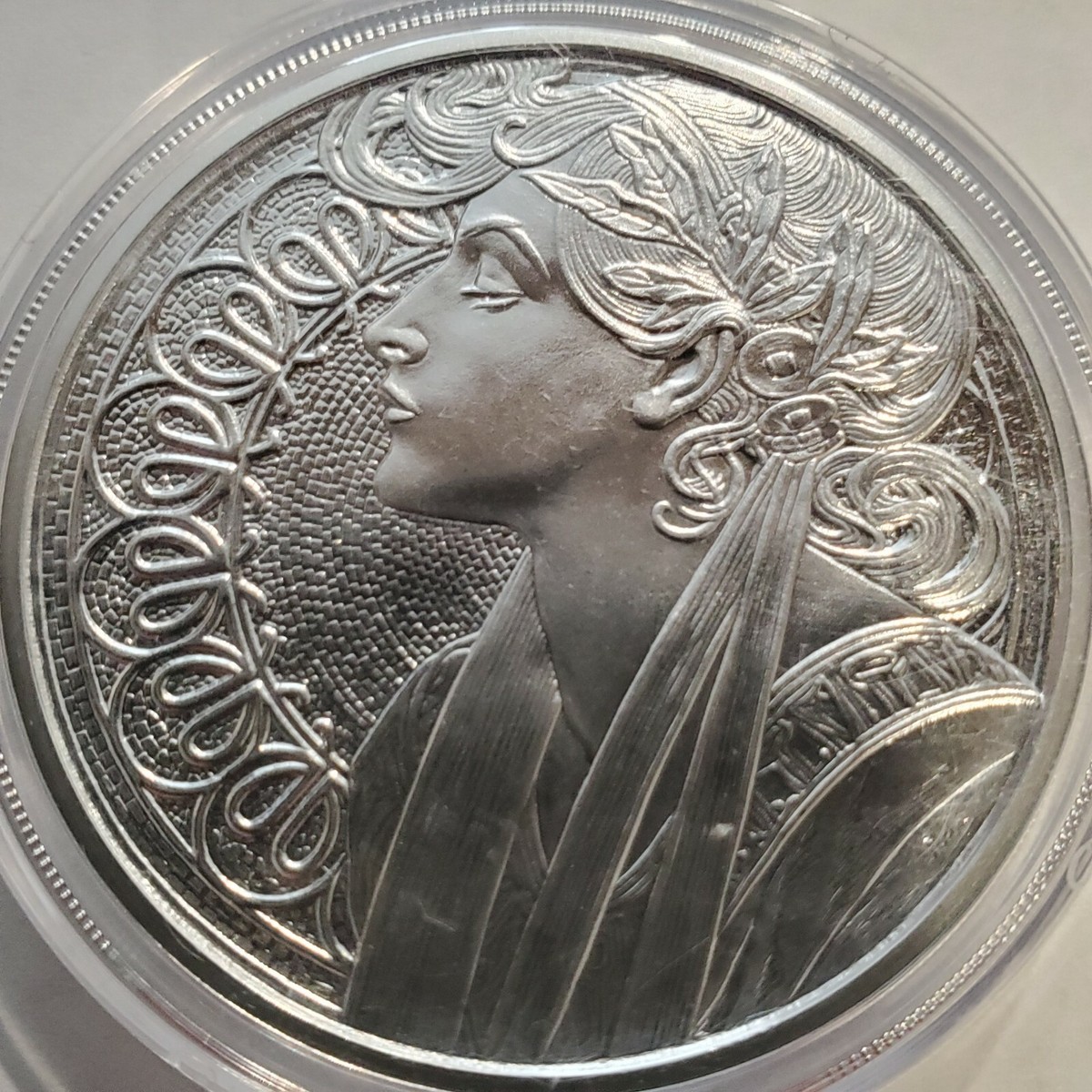 CARNELIAN 原画集 VOL.1 Alphonse Mucha 1 0z .999 silver coin Proof Laurel #6 in Art