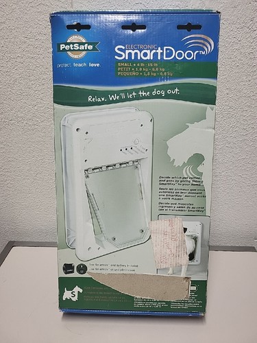 NEW OPEN BOX PetSafe Electronic Smart Pet Dog Door Small up to 15lbs Ppa11-10709
