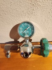 Victor Oxygen Flowmeter Regulator with Pressure Gauges Model MB9-540H