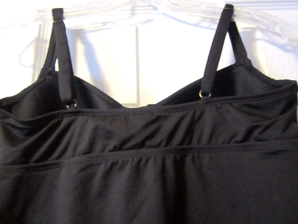 BISOU BISOU Black Cinch Front Tankini Top Size M - Image 4 of 4