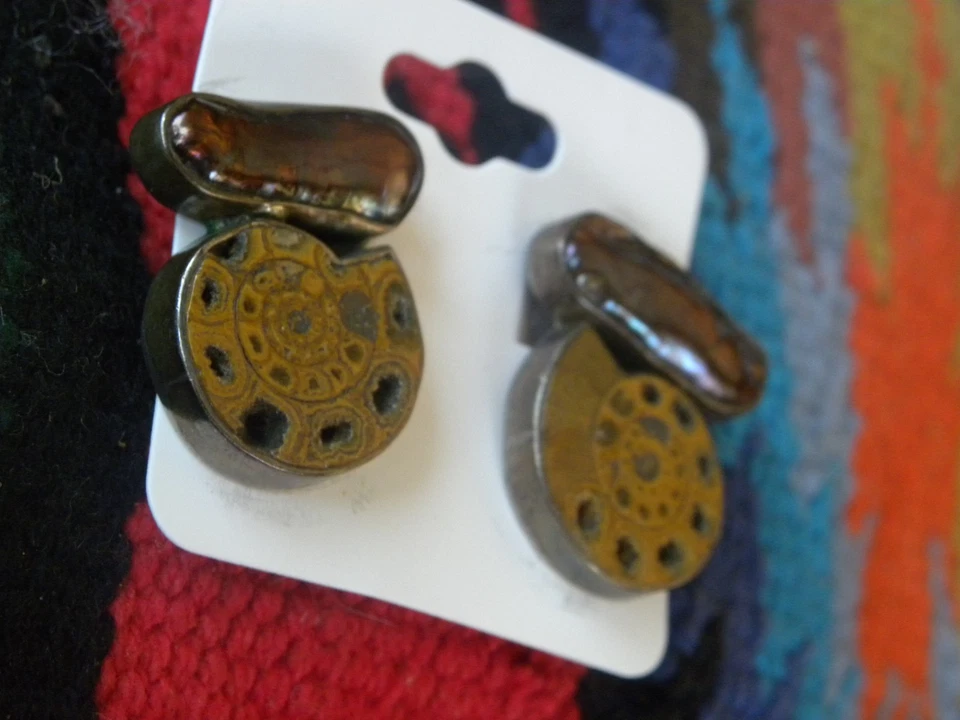 Pendientes CLIP ON AMY KAHN RUSSEL l plata esterlina perlas amonita 1-1/8" Foto 3 de 4