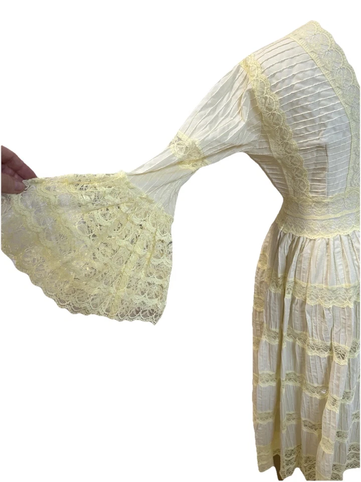 Vestido de novia vintage de encaje mexicano de los años 60/70 para mujer pequeño amarillo Foto 3 de 4