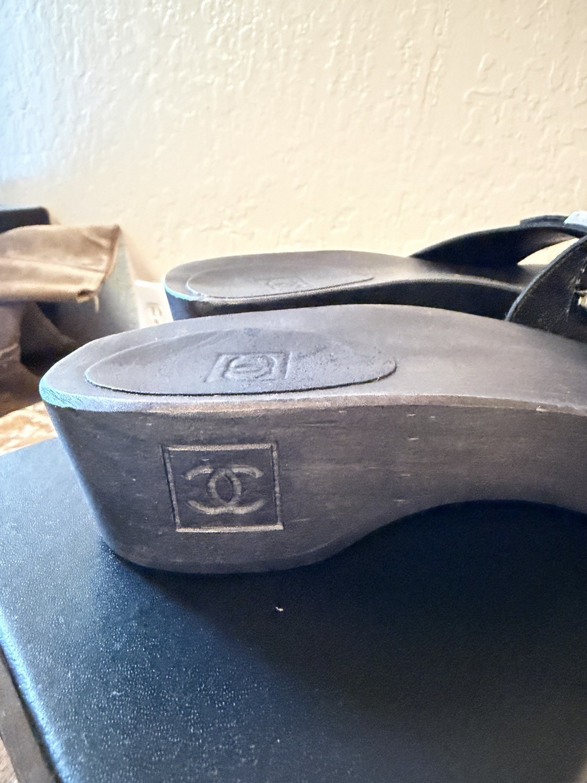 CHANEL Black Suede Clogs Interlocking CC, Size 8 - image 5