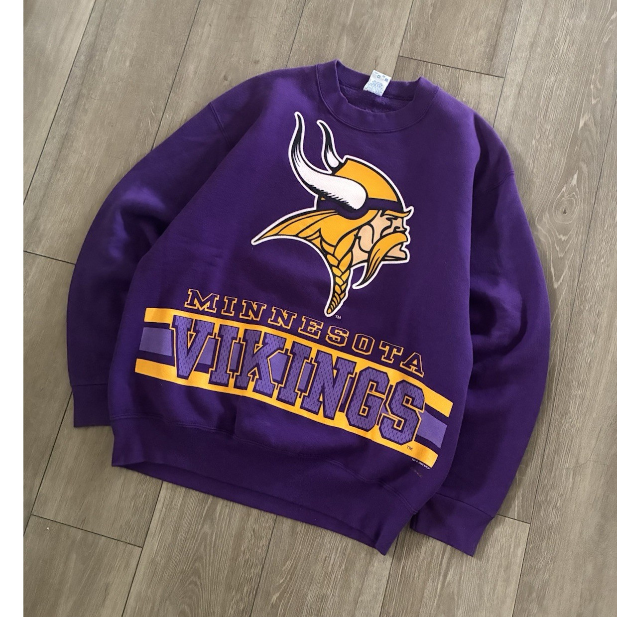Salem Sportswear Minnesota Vikings Purple Crewneck Sweatshirt NFL 1995 Size L