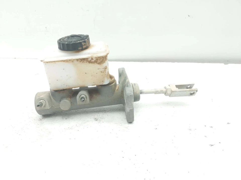 17 Club Car Carryall 1700 Brake Master Cylinder - Image 2 of 4