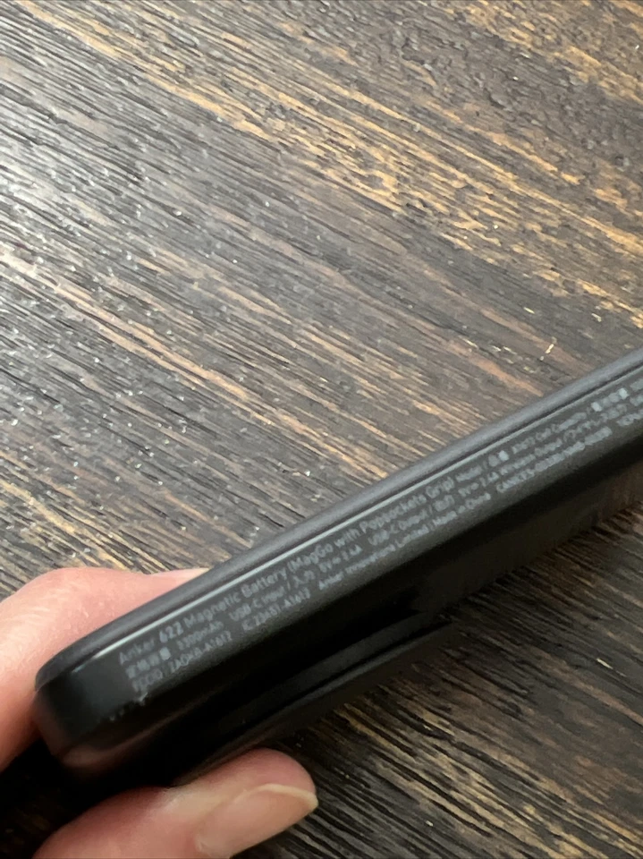 Bateria magnética Anker 622 5.000mAh carga de pressão e aderência A1612 preta USADA! - Imagem 4 de 4