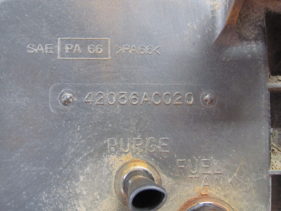 Contenedor de emisiones de bote de vapor combustible carbón Subaru Outback 2000-2004 OEM Foto 3 de 4