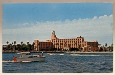 Vinoy Park Hotel, Tampa Bay, Boat, St. Petersburg, Florida FL Vintage Postcard
