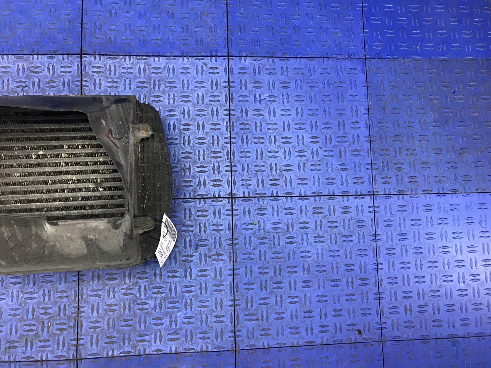 2014-2021 MASERATI GHIBLI QUATTROPORTE RIGHT ENGINE INTERCOOLER DUCT 16474840