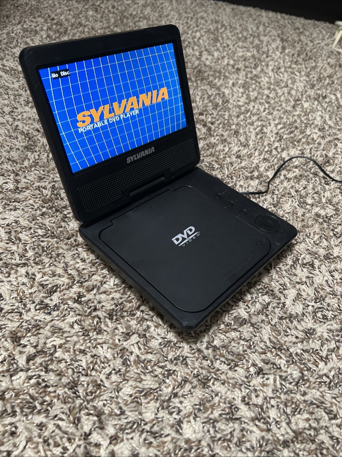 Sylvania 7-inch Swivel Screen Portable DVD Player SDVD7078  