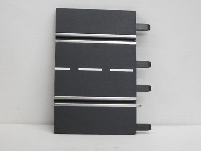 selbst gebaute Gerade mit gestrichelten Linien, 12,5 cm lang, Carrera, 1:24