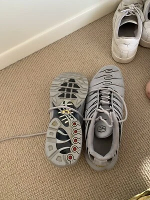grey tns