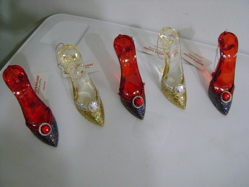 STILETTOS HIGH HEEL RED & GOLD ACRYLIC  ORNAMENTS (5) 3 1/2" x 3 12" NEW/TAGS