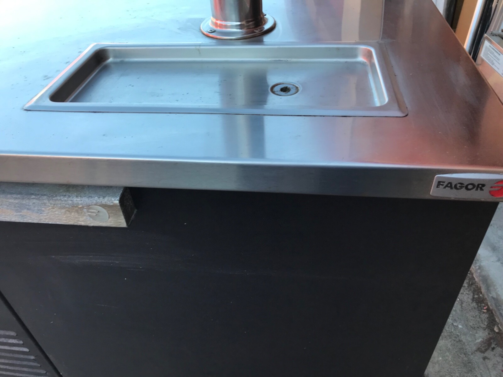 Fagor Refrigeration FDD-36N-N 36” Stainless Steel Flat Top Draft Beer Cooler