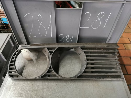 BMW E30 Scheinwerferblende Grill Ziergitter Verkleidung rechts vorne 1876092