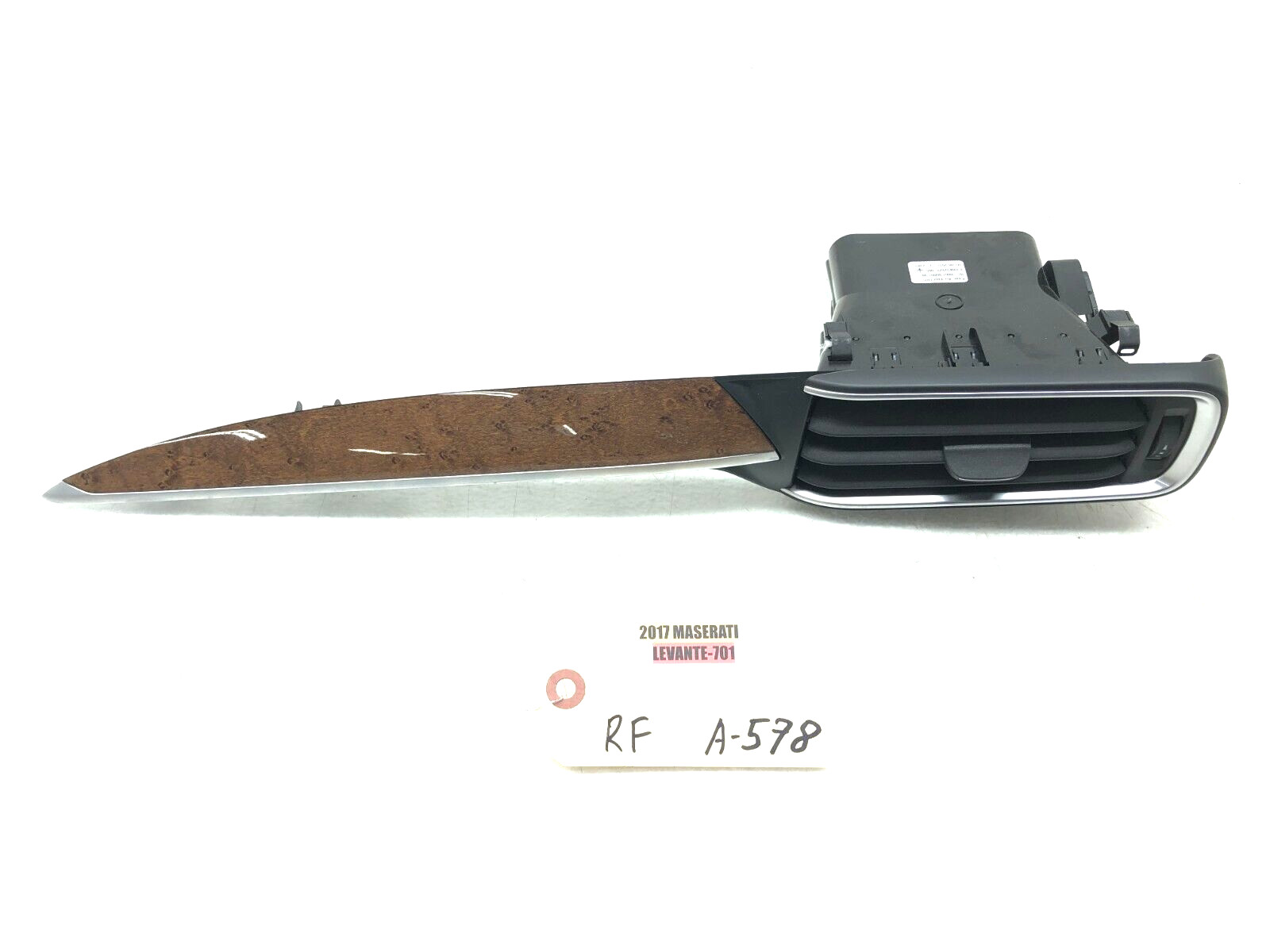 2017-2024 MASERATI LEVANTE LEFT DRIVER FRONT DASH HVAC AIR VENT GRILL TRIM OEM