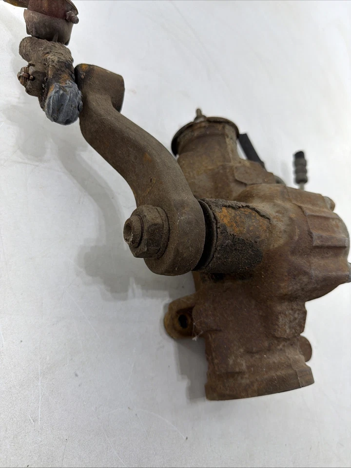 1987 1988 1989 1990 1991 Chevy GMC R1500 R2500 Suburban Power Steering Gear Box - Image 2 of 4