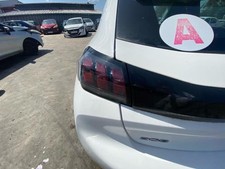 Feu arrière Peugeot 208