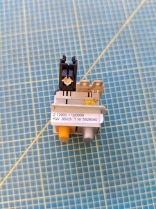 Miele Waschmaschine Drucktastenschalter Türtaste Schalter Taste M.Nr: 05928040