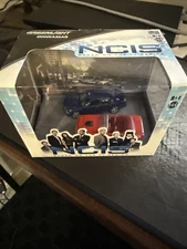 Greenlight 1:64 Diorama NCIS 2 Car Set