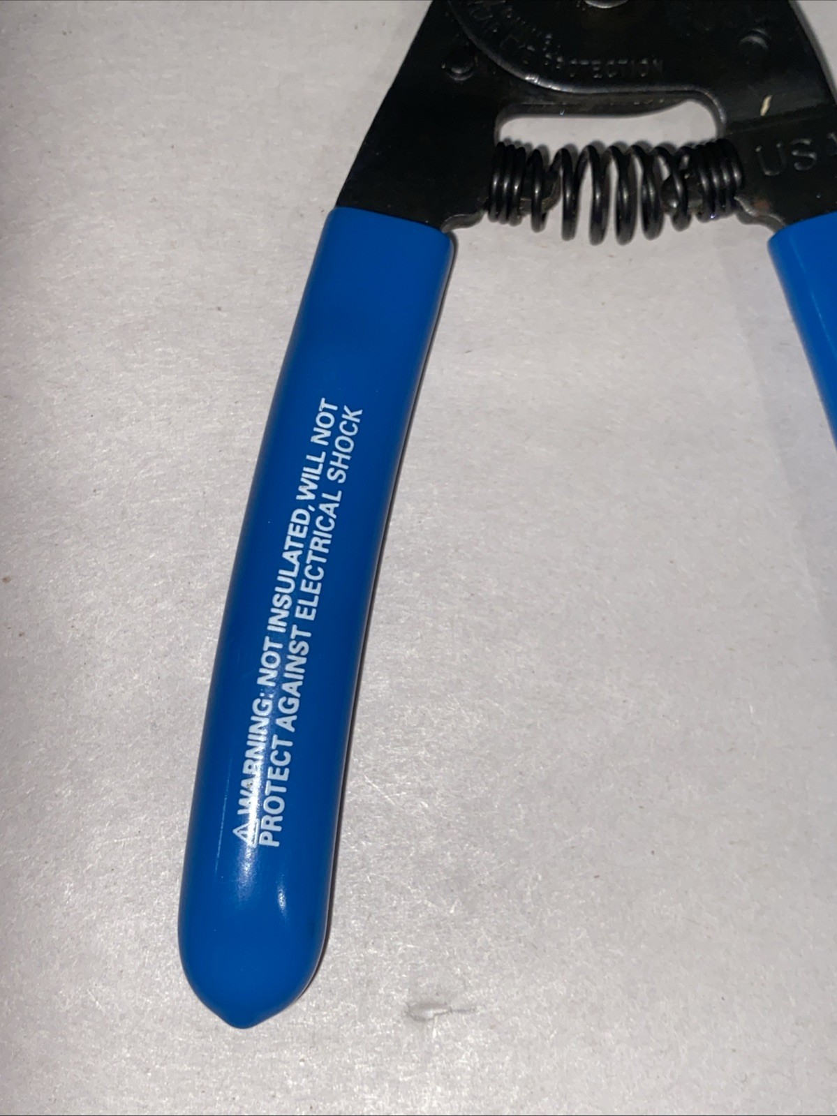 Klein Tools 1011 Wire Stripper/Cutter 10-20 Solid, 12-22 AWG Stranded