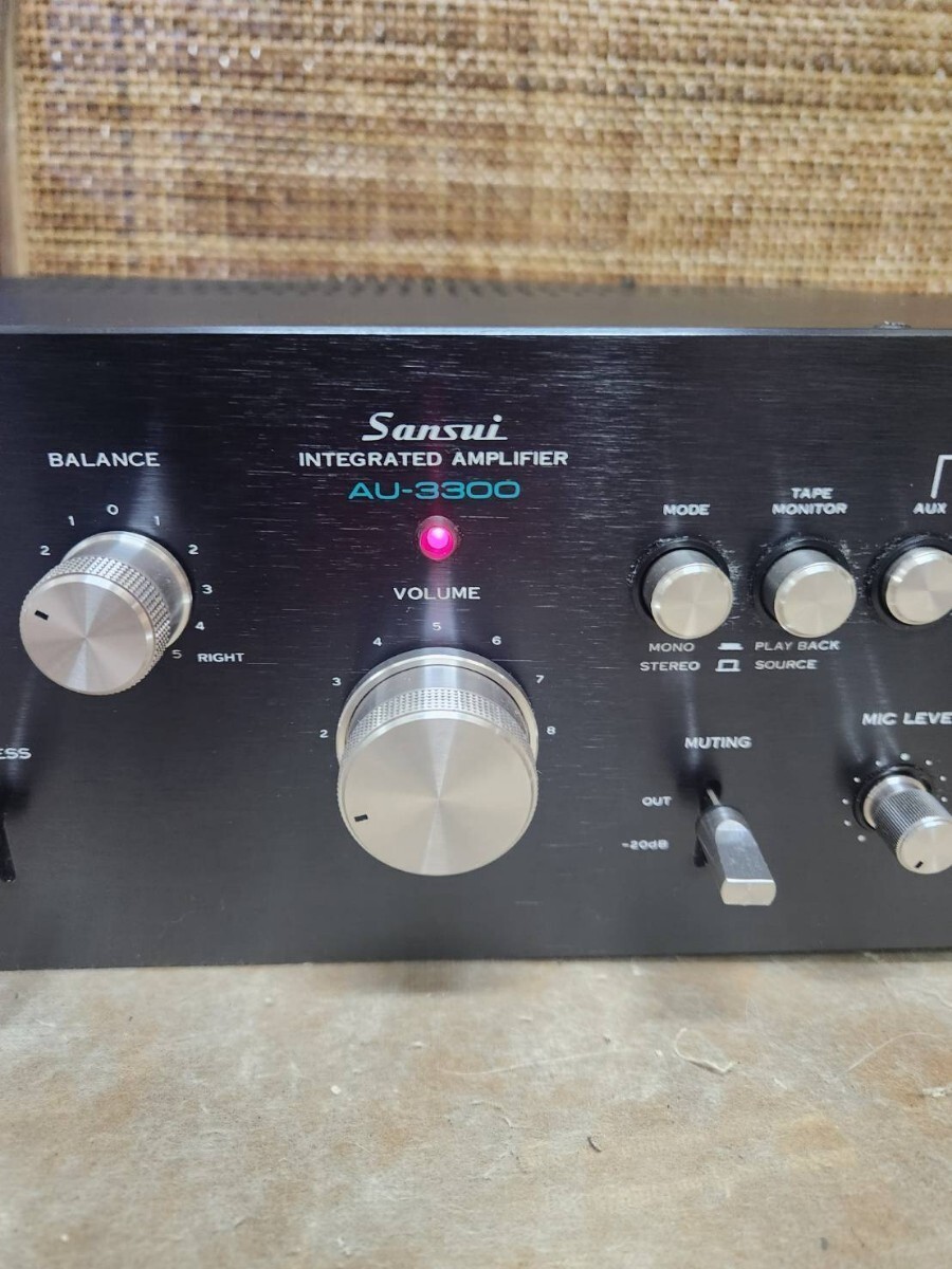 Super Beautiful Completely Restored Vintage Amplifier Sansui