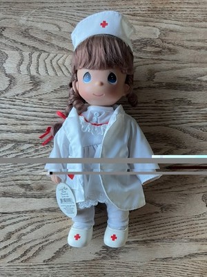 Precious Memonts 12'' Nurse Doll Brunette ''Loving Touch'' 2004 Excellent Condition