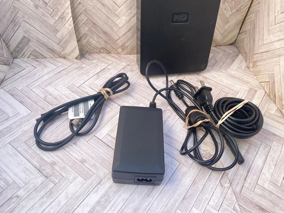 Western Digital WD Elements 2TB External USB Hard Drive  WDBAAU0020HBK-01 WORKS - Image 2 of 4