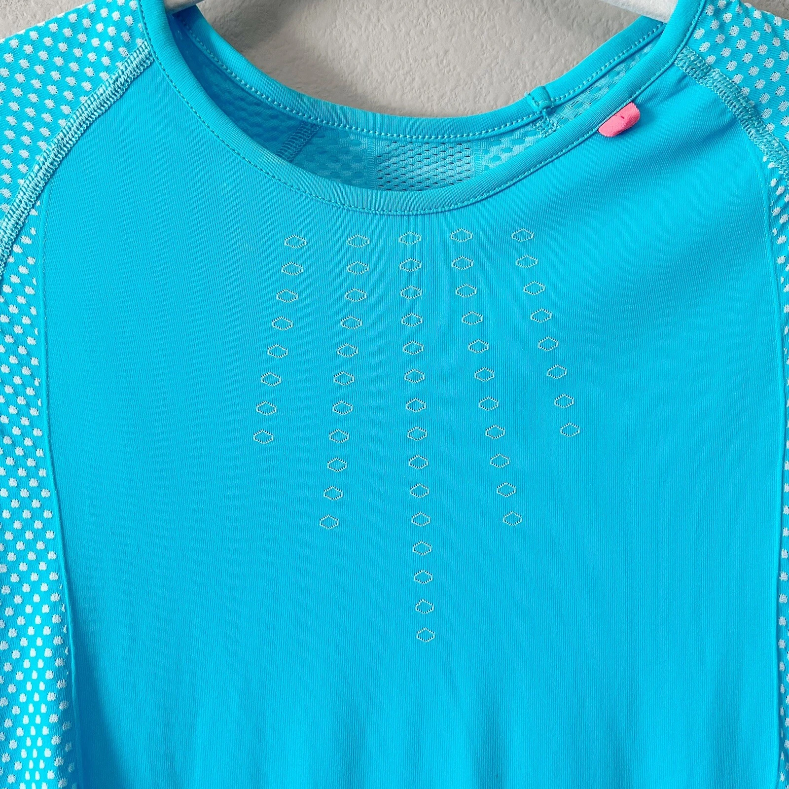 sweaty-betty seamless athletic running shirt