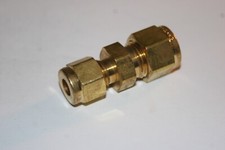 3/8 Tube x 1/4 Tube Brass Reducer Fitting Parker 6-4-HBZ-B