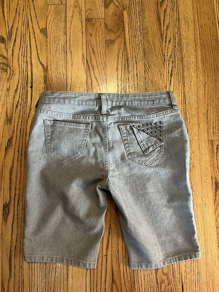 City Streets Grey Bermuda Shorts Size 5 Studded Designer Back Pocket - Image 3 of 4