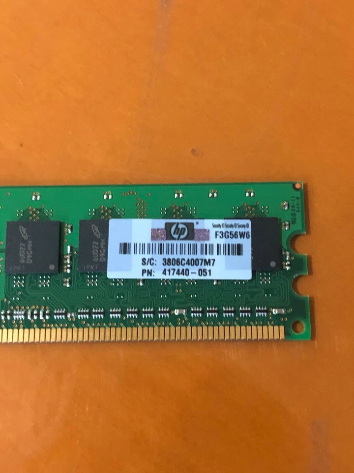 Micron MT9HTF6472AY-667D4 512MB 1Rx8 PC2-5300E DDR2 ECC PN 417440-051 Memory RAM - Image 2 of 4