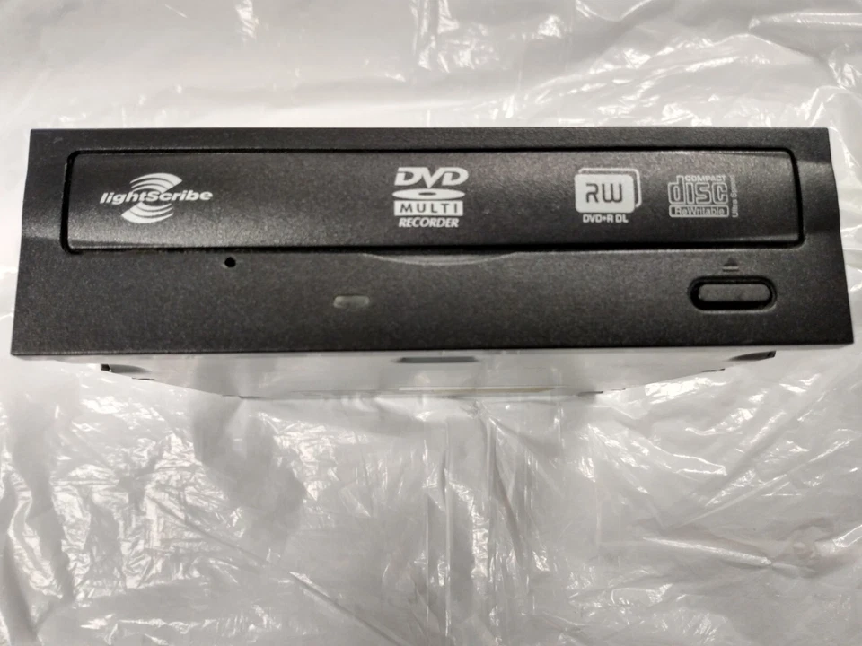 Lite-On LH-20A1L 5.25" SATA DVD/CD Rewritable Drive with Lightscribe - Image 2 of 4