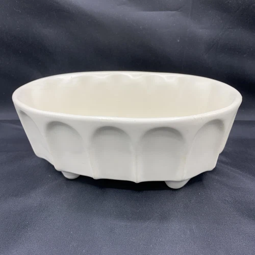 Hull USA Pottery Vintage Cream Oval Planter Vase Dish Arched Sides F9 7" x 4.5"