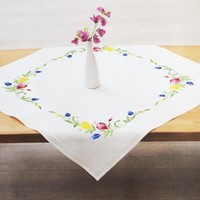 Stickpackung Blumenkranz Plattstich Stielstich Vorgezeichnet Stickset Tischdecke