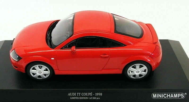Tt Coupé 1988 Red MINICHAMPS 155017022 1/18 Die Cast IN Metallo 8N Fase 1 Rosso - Immagine 3 di 4