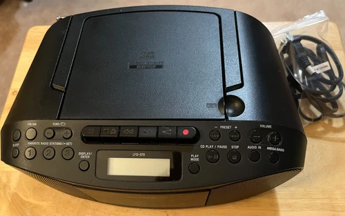 SONY CFD-S70 FM AM Radio, CD Player, Cassette Tape Player/Recorder WORKS