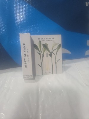 Issey Miyake L'Eau D'Issey Eau de Parfum Sample Spray 0.02OZ/0.8ML 2 samples