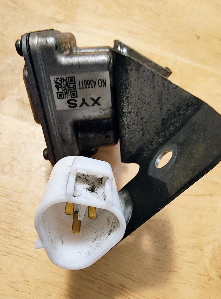 YAWRATE SENSOR ASSY 58885-26600-71 GOOD USED PART TOYOTA