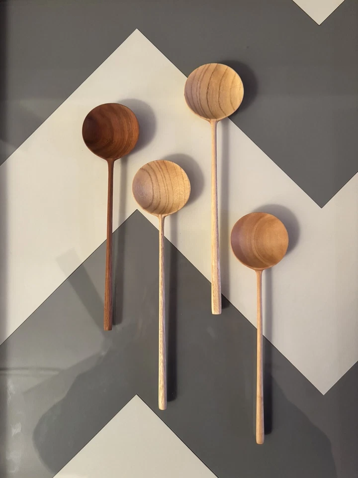 Quatro colheres de sobremesa redondas de madeira esculpidas à mão feitas por Joseph Huebscher Tennessee - Imagem 2 de 3