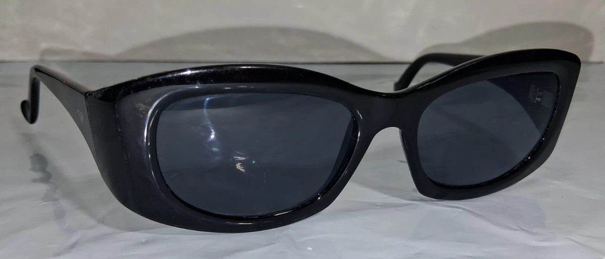 VTG 00’s / Y2K Roxy Surf Co. Oval Dark Brown Women’s Sunglasses KUGUAOK Retro Oval Sunglasses for Women 90s Design Small Cat  main image 4